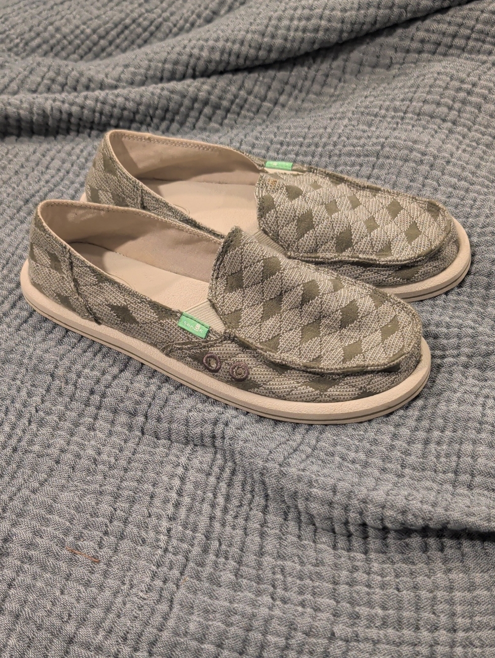 Sanuk Beige Patterned Slip-On Flats